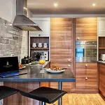 City Centre Apartment - Ideal For Longer Stays