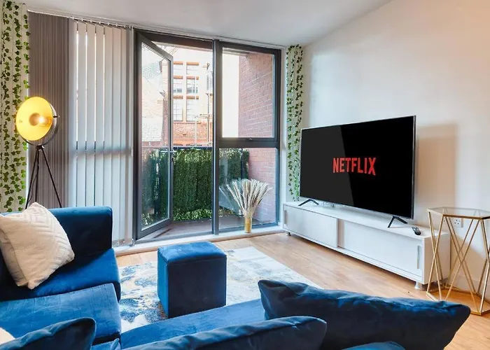 City Centre Apartment - Ideal For Longer Stays